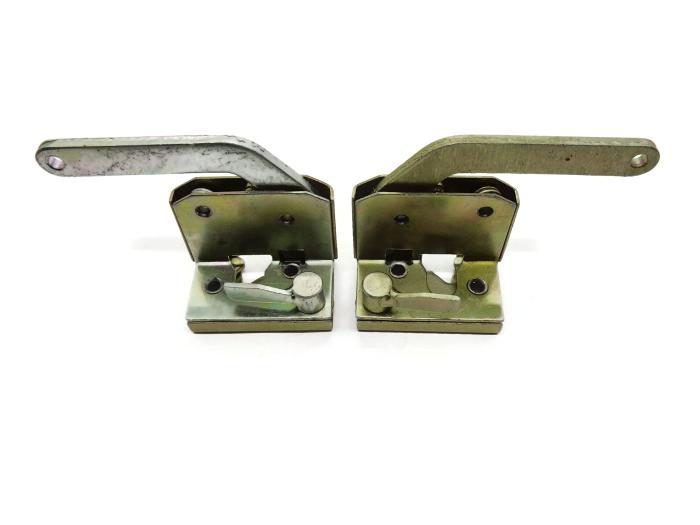 INTERIOR DOOR LOCK L/H & R/H 121/13400 & 121/13500