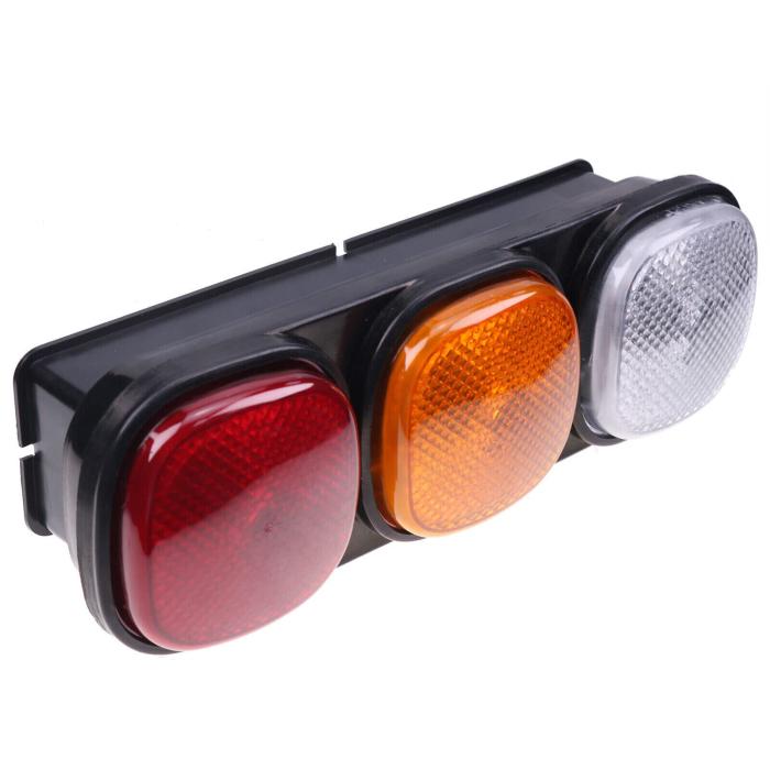 REAR LIGHT & PLINTH CLUST 700/50129